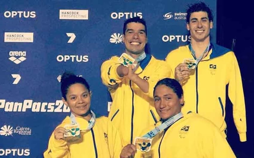 Revezamento brasileiro bate recorde das Américas na abertura do Parapan-Pacífico