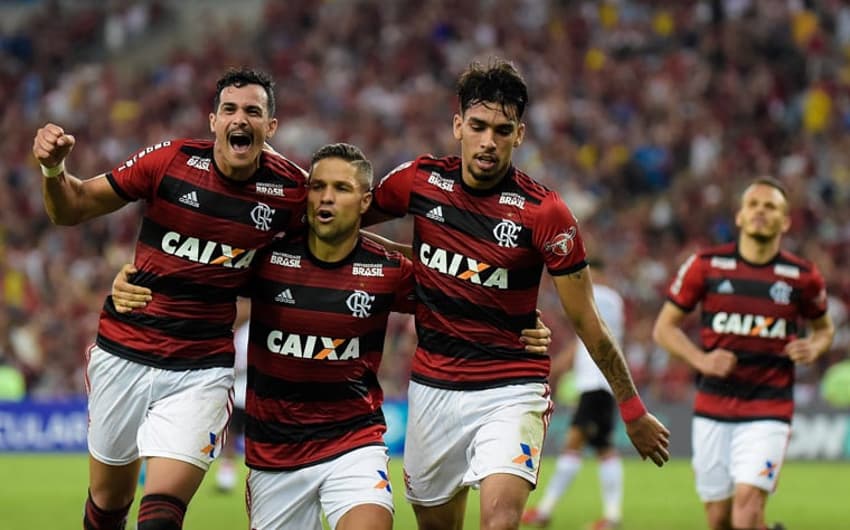 Flamengo 1 x 0 Vitória: as imagens no Maracanã
