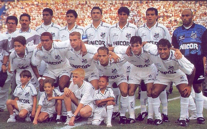 Santos 5 x 2 Fluminense em 1995, no Pacaembu.