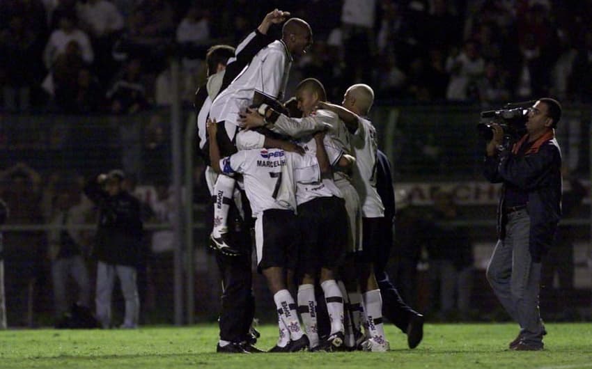 Corinthians x Rosário - Libertadores 2000