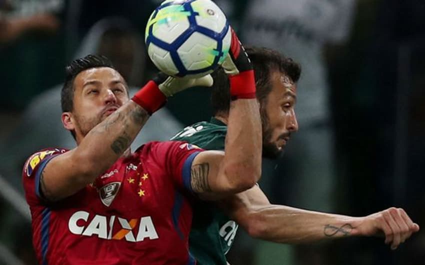 Palmeiras teve gol anulado no último lance