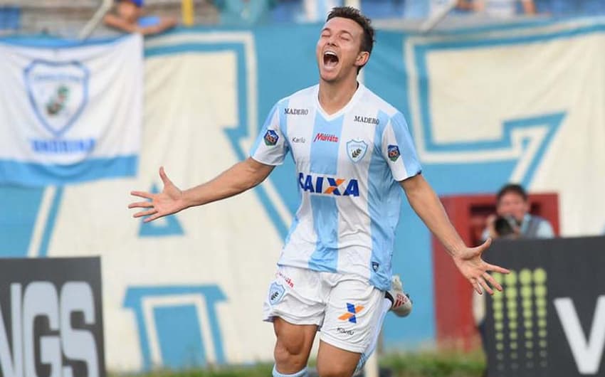 Dagoberto marcou 12 gols nos 12 jogos que já fez pelo Londrina na Série B
