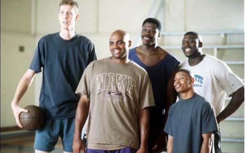 Charles Barkley, Muggsy Bogues, Patrick Ewing, Shawn Bradley e Larry Jonhson - NBA - Space Jam: O Jogo do Século