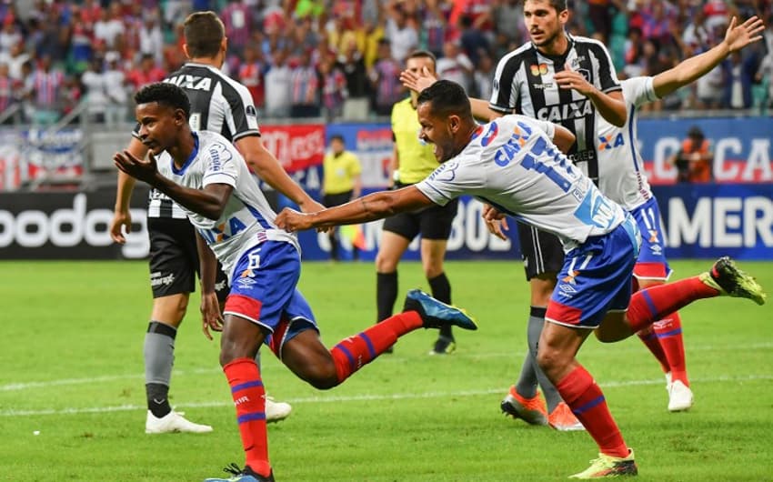 Bahia venceu o Botafogo por 2 a 1 na Fonte Nova. Veja a seguir imagens da partida em Salvador