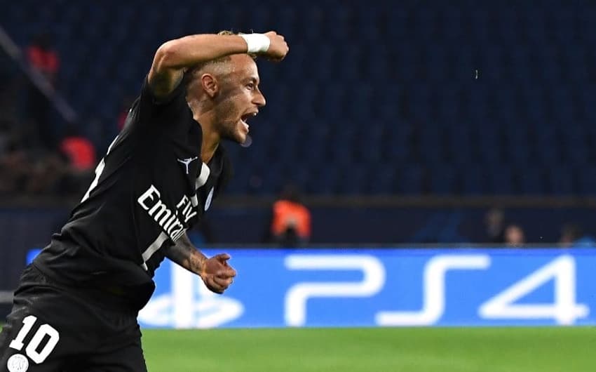 Neymar foi o centro das atenções na Liga dos Campeões, nesta quarta-feira, ao marcar três gols na vitória de 6 a 1 Paris Saint-Germain sobre o Estrela Vermelha. O LANCE! relembra outros atletas que fizeram um 'hat-trick' recentemente na Champions League.&nbsp;