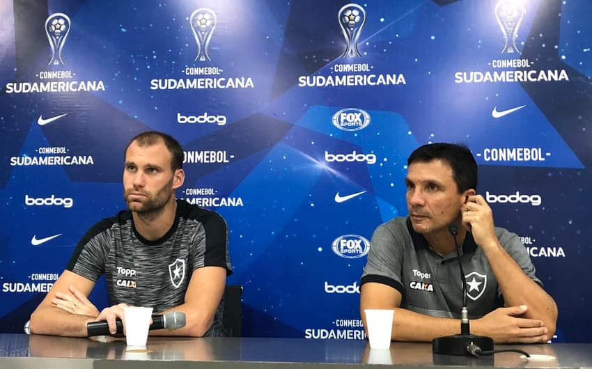 Carli e Zé Ricardo: confira imagens do treinador pelo Botafogo a seguir