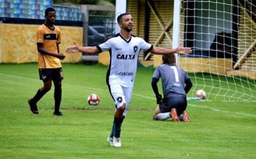 Caio Alexandre - Botafogo