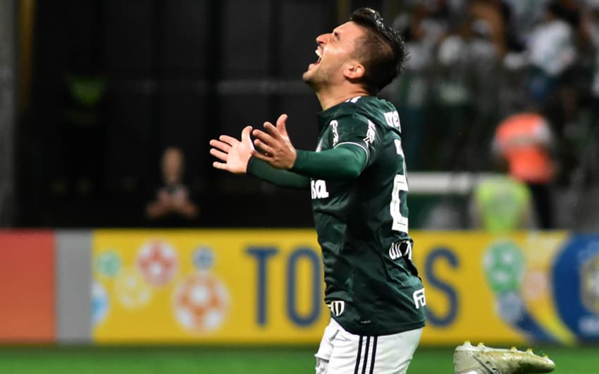 Líder isolado do Campeonato Brasileiro, o Palmeiras é também o clube com melhor campanha no returno. O Verdão fez 33 pontos de 39 possíveis, com 22 gols marcados e sete gols sofridos. Confira abaixo a classificação dos clubes no segundo turno após o fim da 32ª rodada!