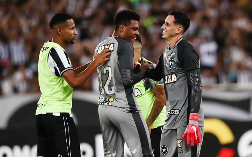 Gatito voltou em grande estilo no Botafogo