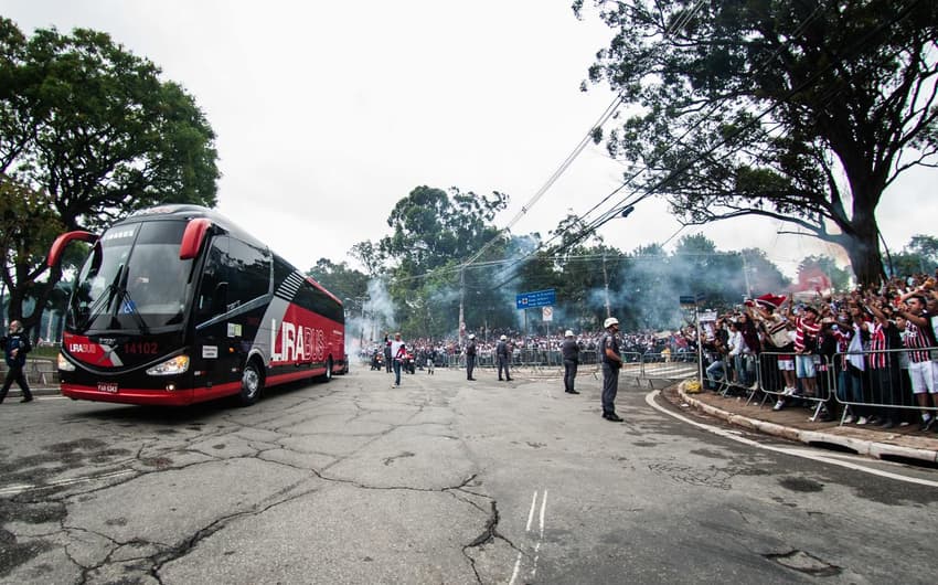 Ônibus - São Paulo - Morumbi