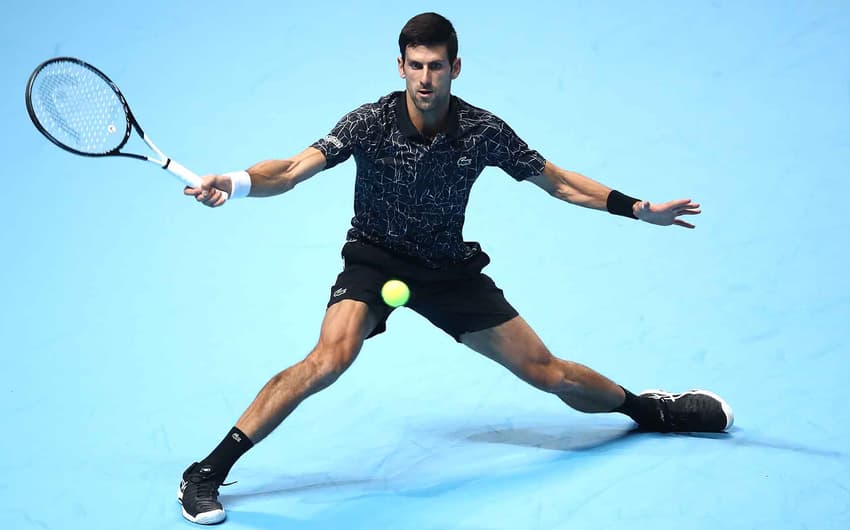 Djokovic em ação contra Zverev no ATP Finals
