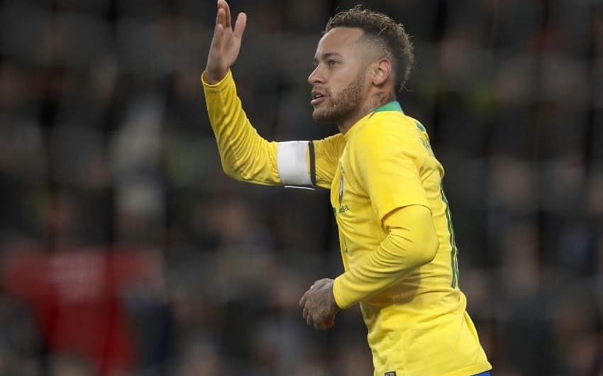 Neymar, de pênalti, fez o gol da vitória da Seleção Brasileira&nbsp;