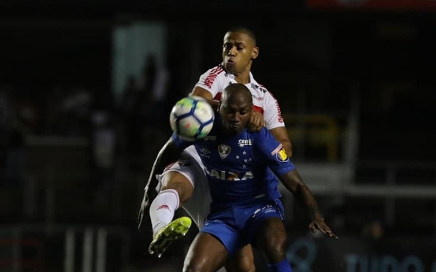 São Paulo x Cruzeiro - Bruno Alves