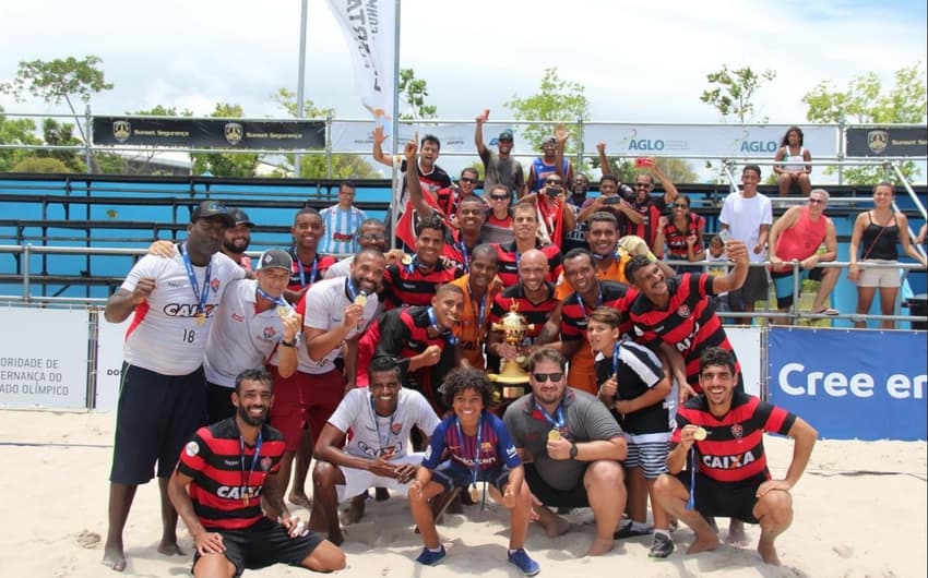 Vitória celebra título da Libertadores de Beach Soccer