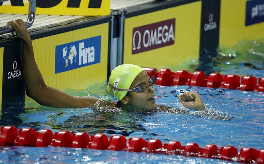 Etiene Medeiros bate recorde sul-americano no Mundial de piscina curta