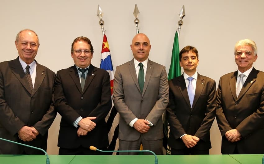 Maurício Galiotte e seus vice-presidentes iniciam mandato que durará até o fim de 2021