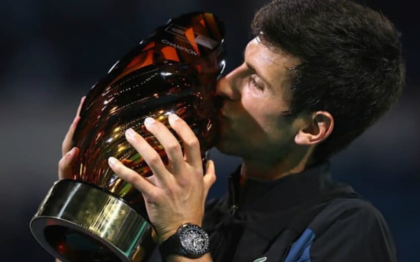 Djokovic é tetracampeão em Abu Dhabi