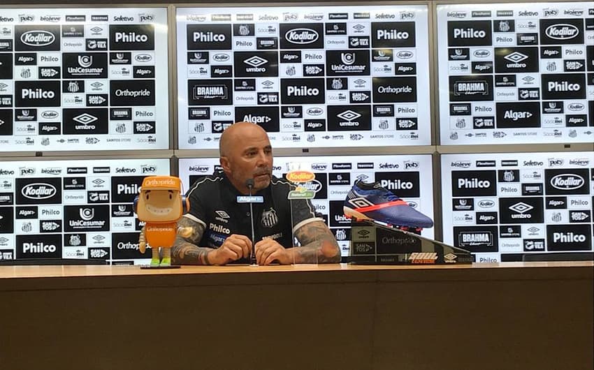 Jorge Sampaoli concedeu entrevista coletiva após vitória