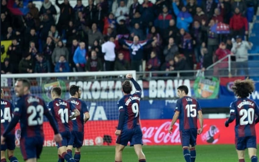 Eibar derrota Espanyol
