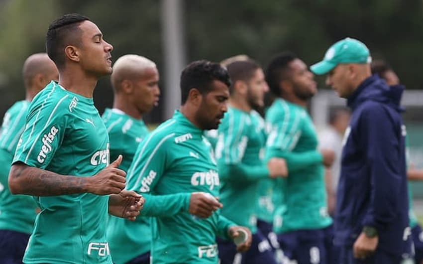 Antônio Carlos e Thiago Santos devem voltar a ser titulares na segunda