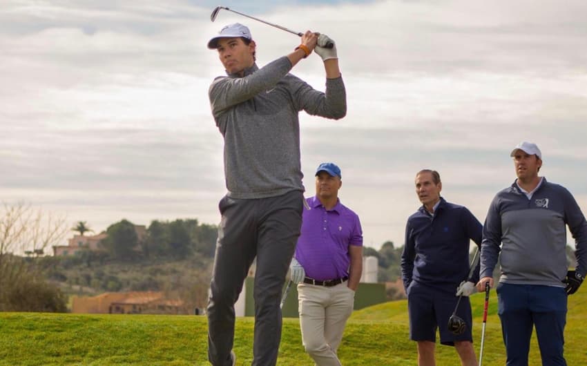 Nadal fica em 2º lugar em torneio de golfe na Espanha