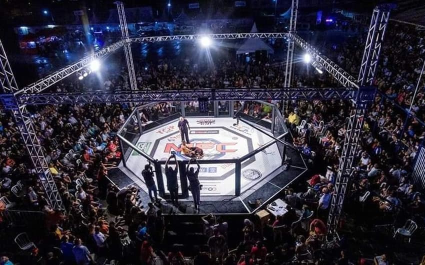 Itapevi, em São Paulo, completou aniversário e recebeu de presente um grande evento de MMA (Foto: Divulgação)