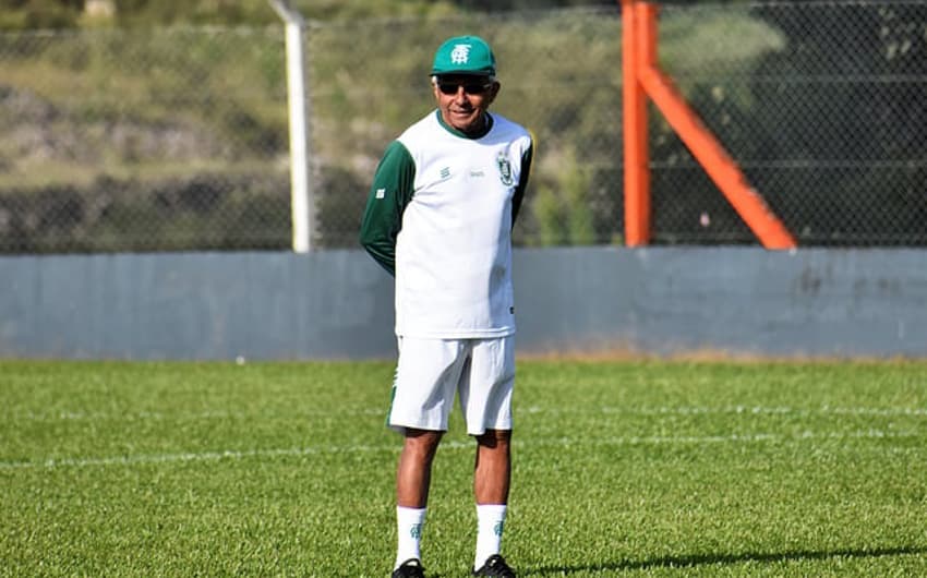 Givanildo quer levar o Coelho a mais uma fase da Copa do Brasil e garantir outra "bolada" em dinheiro para o Coelho