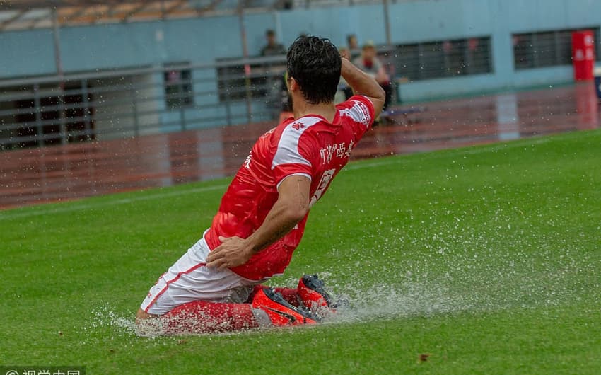 Aloisio inicia sexta temporada na China balançando as redes e mantém impressionante média de uma participação direta em gol por jogo