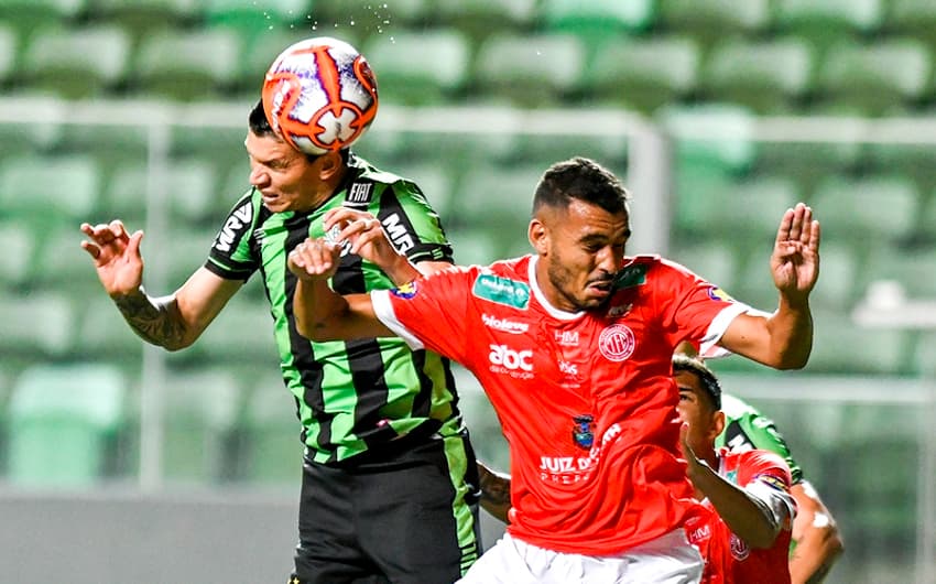 O Coelho se impôs e conseguiu manter as chances de ficar na liderança da primeira fase do Mineiro