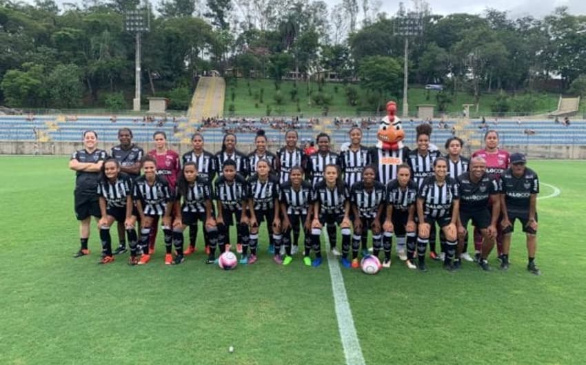 As meninas do Galo começaram muito bem a temporada no primeiro jogo oficial da equipe