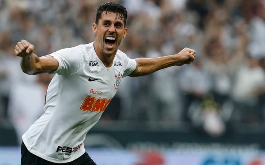Corinthians x Oeste Danilo Avelar