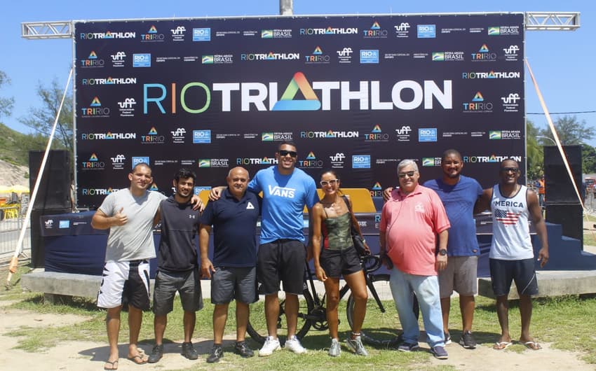 KLB, Bruno Korea e Vítor Avíla estiveram no Rio Triathlon junto com a triatleta Fernanda Keller (Foto: Divulgação)