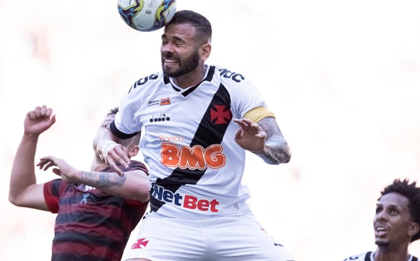 Vasco x Flamengo Leandro Castan
