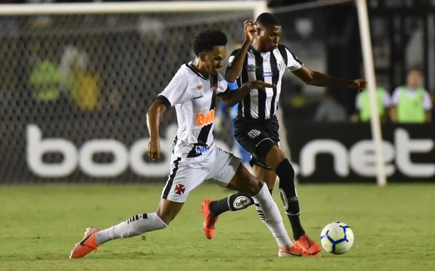 Lucas Mineiro começou a jogada do primeiro gol do Vasco