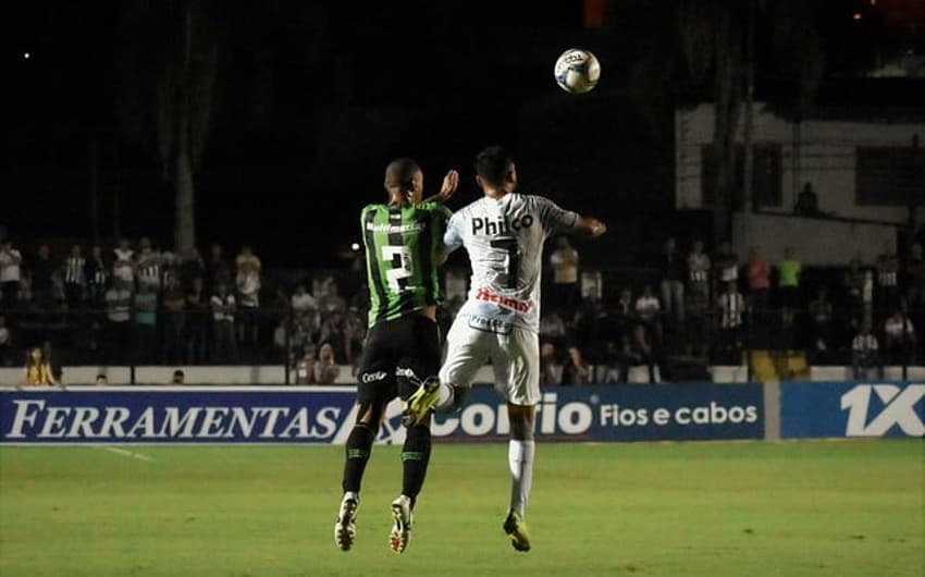 O Coelho fez sua estreia na Série B do Brasileiro, contra o Operário-PR, em um jogo duro diante dos paranaenses