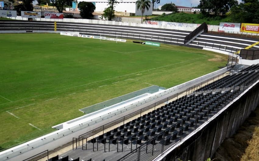 Estádio Germano Kruger, em Ponta Grossa (PR)