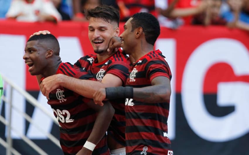 Confira a seguir a galeria especial do LANCE! com imagens da vitória do Flamengo sobre a Chapecoense neste domingo