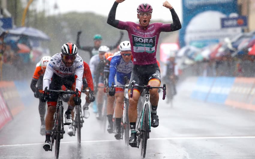 Pascal Ackermemann vence quinta etapa do Giro d'Italia