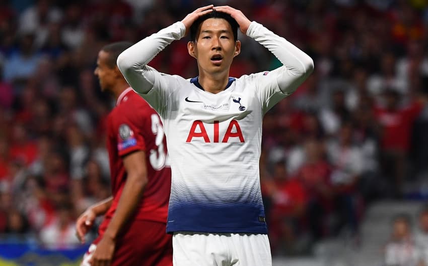 O sul-coreano Son foi o melhor jogador do Tottenham na final perdida para o Liverppol, em Madrid. O atacante tentou de todas as formas, na armação ofensiva e também nas conclusões. Sissoko, que fez pênalti logo no início, foi o pior (notas por João Vitor Castanheira)&nbsp;
