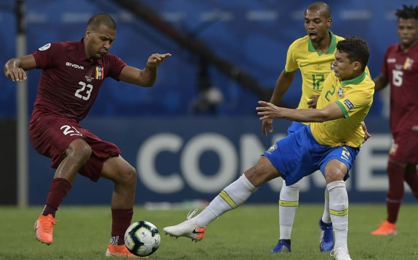 Brasil x Venezuela - Thiago Silva