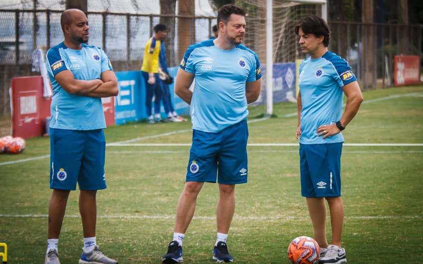 Sérgio Campolina, chefe do departamento médico do Cruzeiro avalia a parada da Copa América como positiva para recuperar a parte física e clínica do elenco cruzeirense