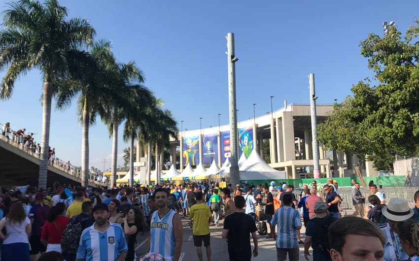 Torcida argentina no Maracanã