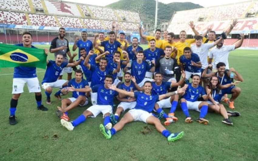 Seleção de futebol o Brasil festeja vitória sobre a Rússia e passagem à final Futebol