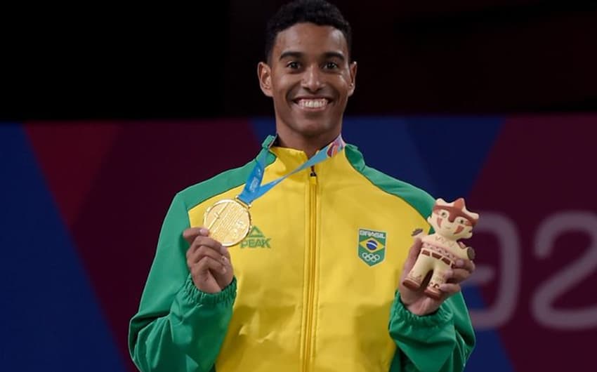 Ygor Coelho fatura a medalha de ouro no badminton