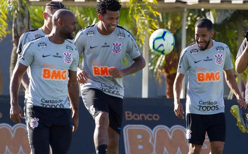 Corinthians vai com força máxima enfrentar o Internacional, domingo, no Beira-Rio