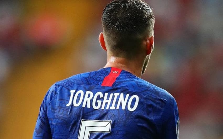 Nome de Jorginho apareceu errado na camisa do Chelsea