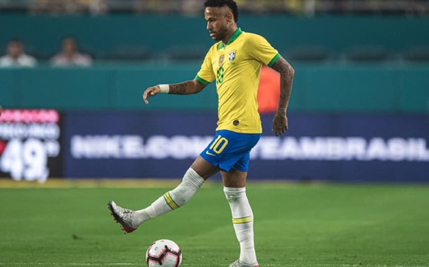 Neymar no empate do Brasil com a Colômbia nesta sexta. Confira a seguir a galeria especial do LANCE!