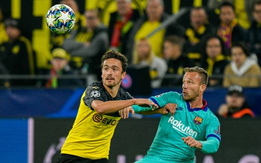 Borussia Dortmund x Barcelona - Arthur