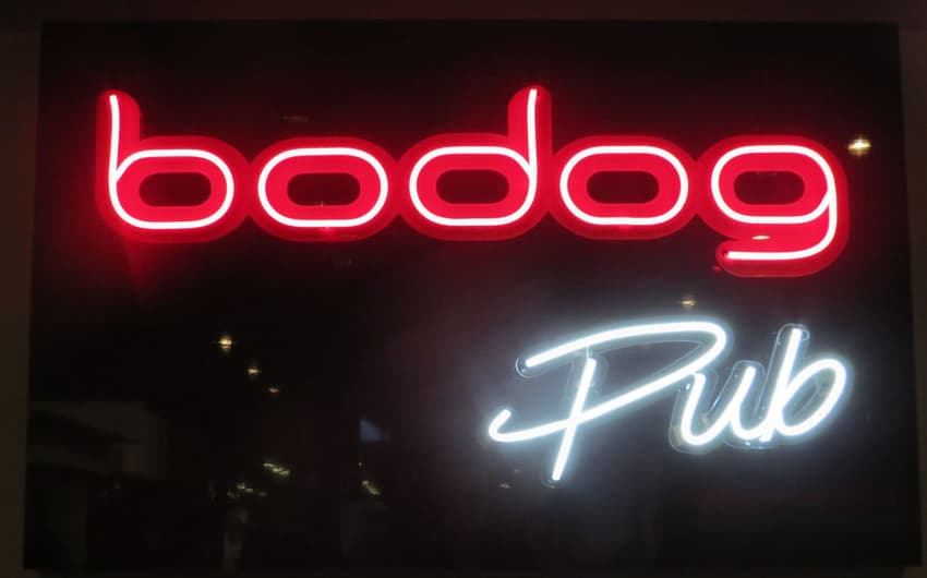 Bodog Pub, no H2 SP, serve como ponto de encontro e para jogadores descontraírem durante o game, (Divulgação)
