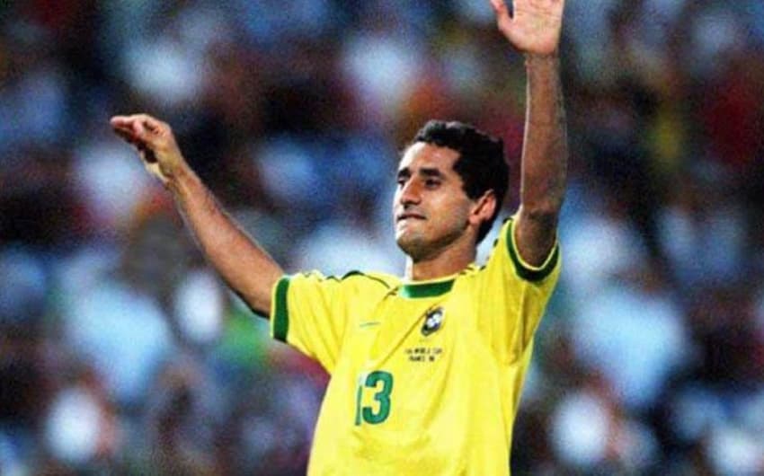 Zé Carlos - lateral-direito Brasil 1998